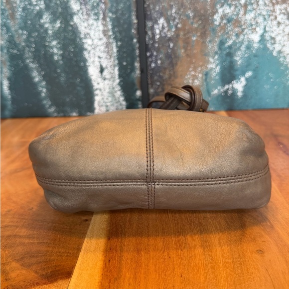 Coach Ashley Vintage Y2K Metallic Bronze Pleated Leather East/West Duffle (GUC) - Picture 7 of 14